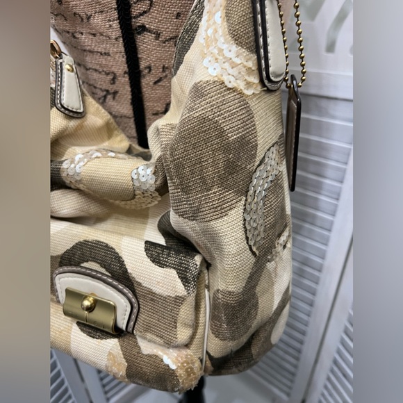 Coach Beige/Gold OP Art Sequins, Canvas and Leather Kristin Hobo - Authentic - Picture 4 of 15